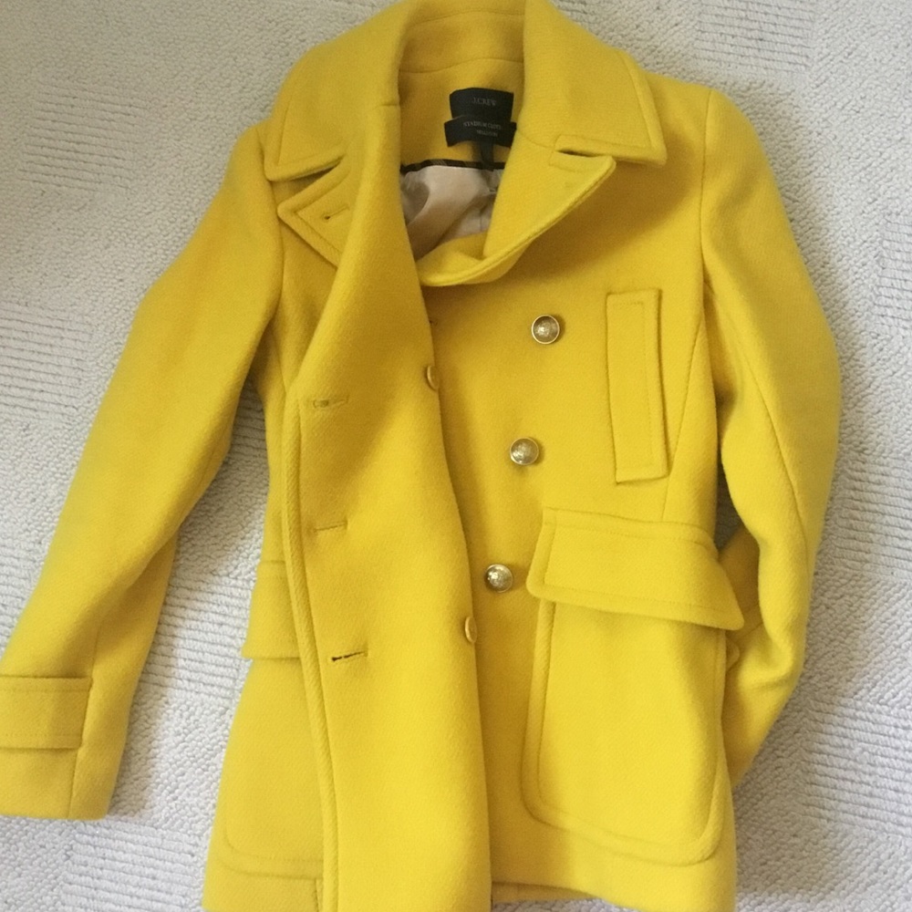 Lemony yellow short coat 🧥 - Picture 8 of 8